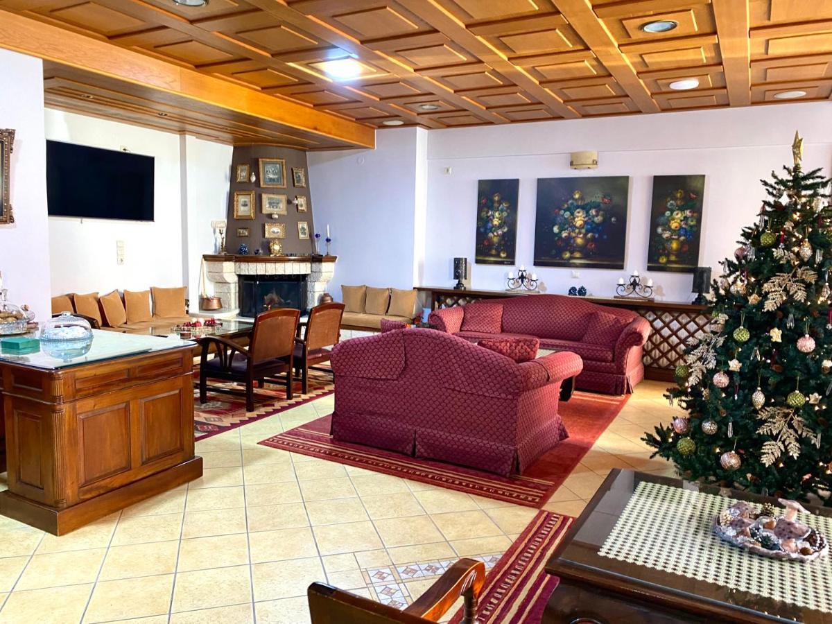 Marianna'S Home Accommodation Karpenisi Exterior photo