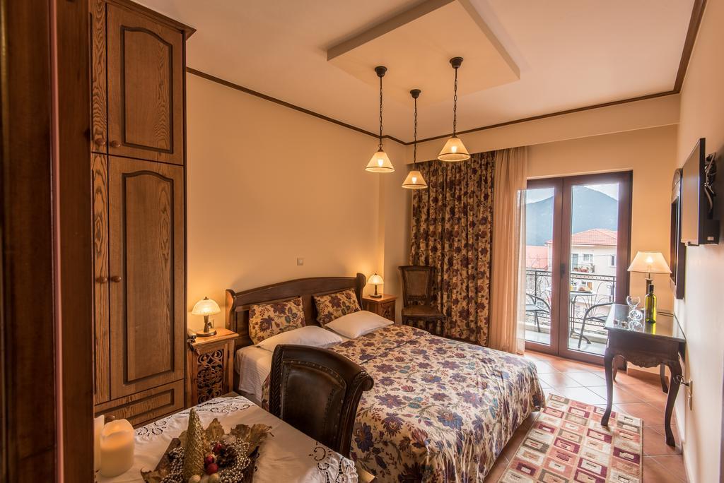 Marianna'S Home Accommodation Karpenisi Room photo