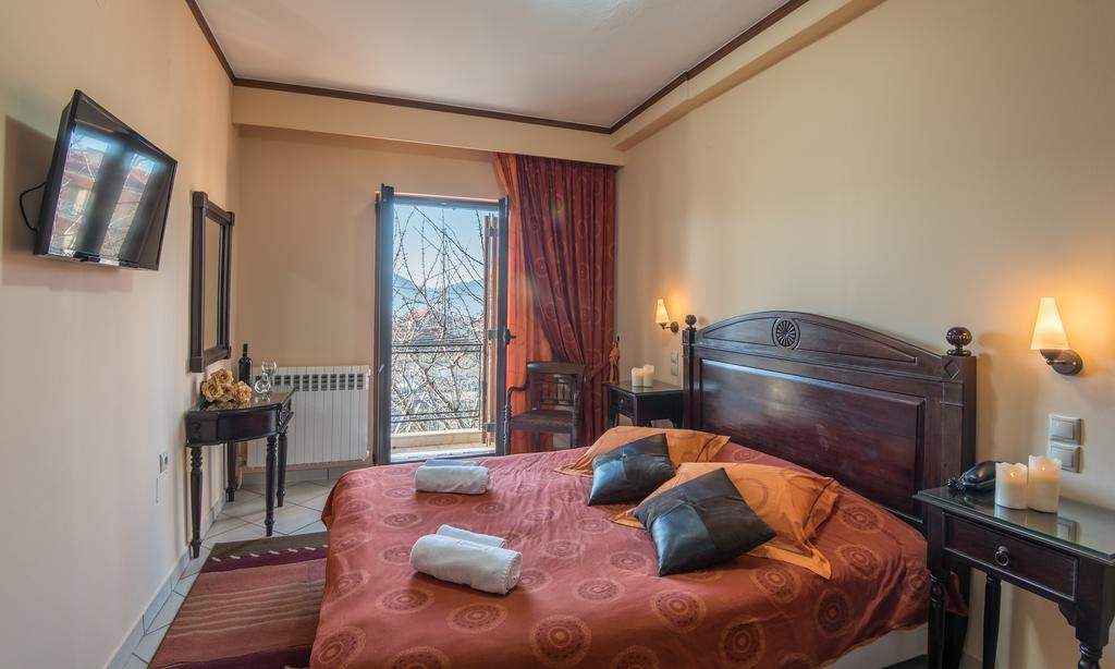 Marianna'S Home Accommodation Karpenisi Room photo